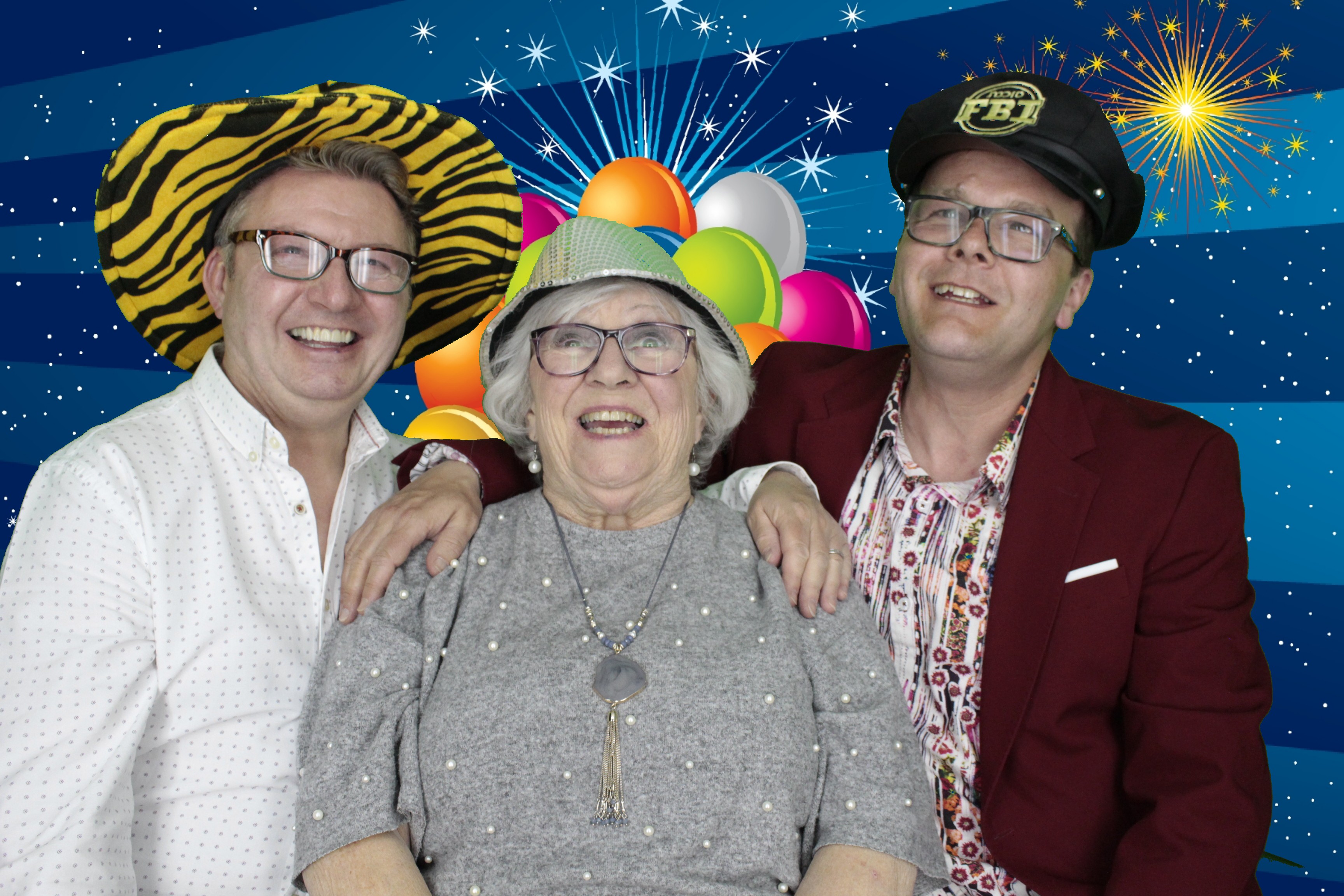 Steve's 65th & Susan 60th Birthday | View more photos from the event at gallery.myphotoboothexperience.co.uk/u/MyPhotoBoothExperienceLtd/Steves-65th-Susan-60th-Birthday